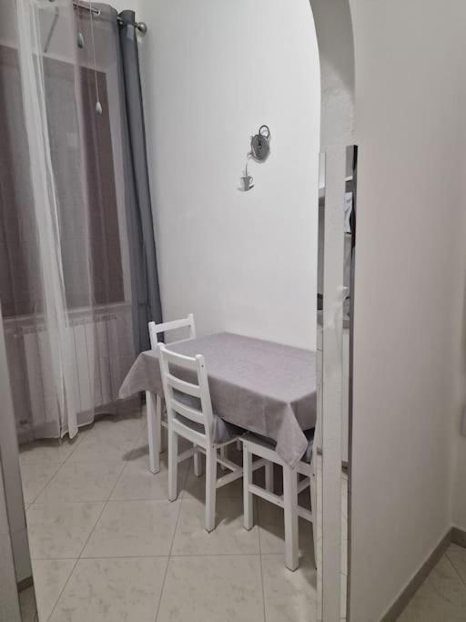 Cinzia's House Of Mirrors Appartamento